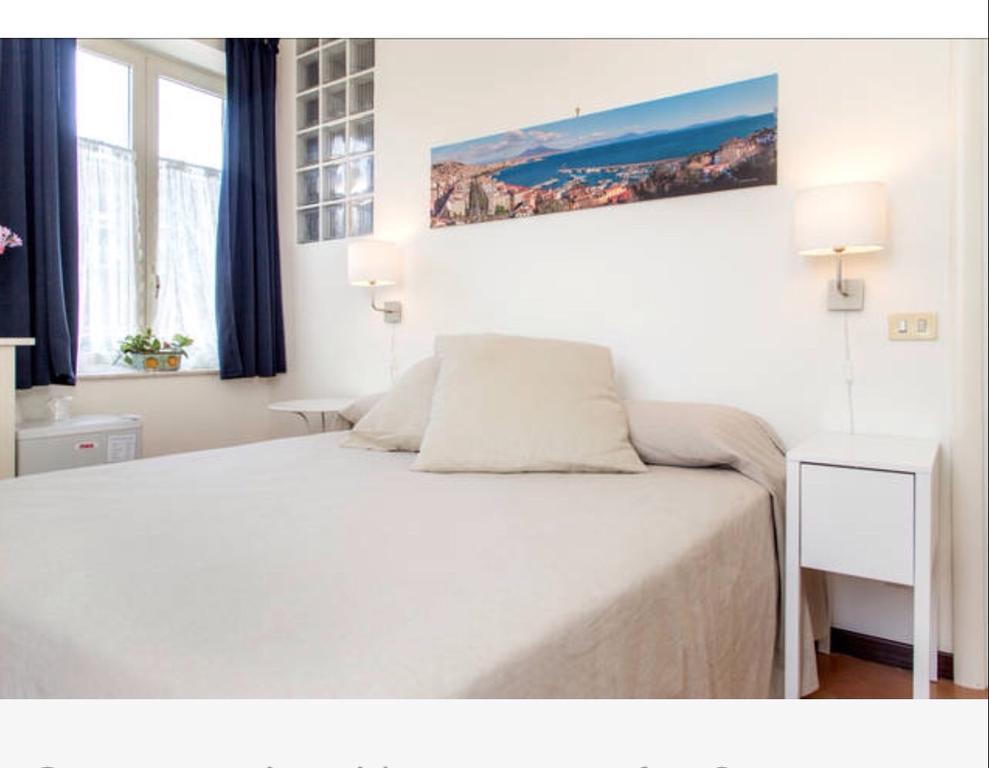 Terrazza Duomo Bed and Breakfast Νάπολη Δωμάτιο φωτογραφία
