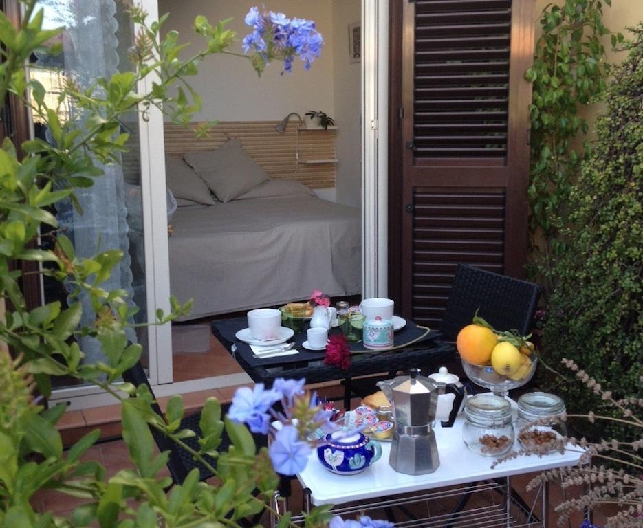 Terrazza Duomo Bed and Breakfast Νάπολη Δωμάτιο φωτογραφία