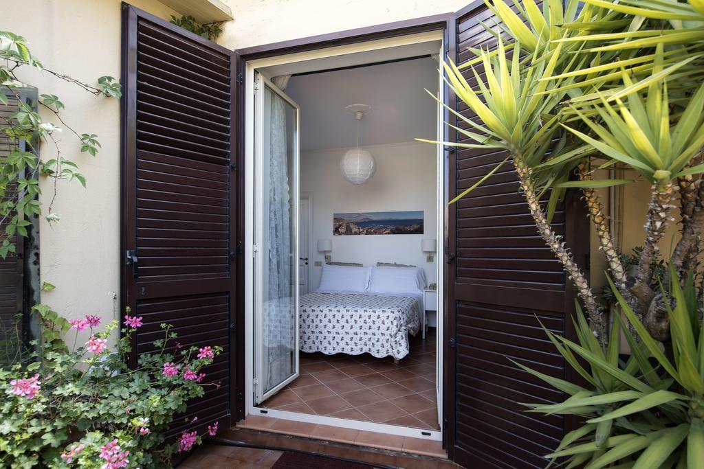 Terrazza Duomo Bed and Breakfast Νάπολη Εξωτερικό φωτογραφία